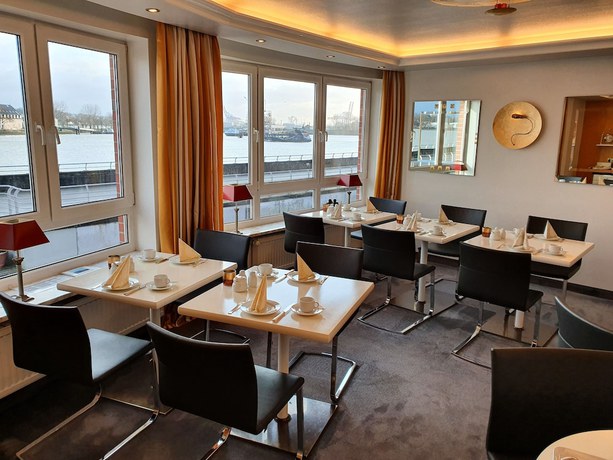 Imagen del bar/restaurante del Hotel AM ELBUFER. Foto 4