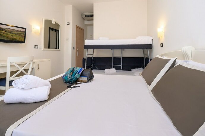 Imagen de la habitación del Hotel ATLAS, Riccione. Foto 20