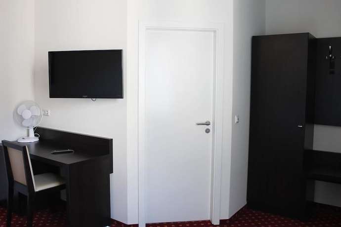 Imagen de la habitación del Hotel Aariana. Foto 8