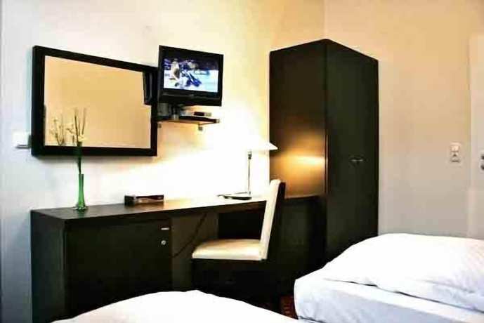 Imagen de la habitación del Hotel Aariana. Foto 16