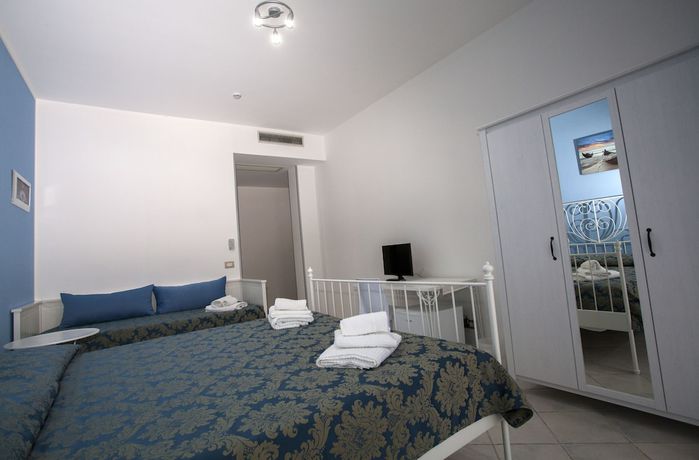 Imagen de la habitación del Hotel Achibea. Foto 4