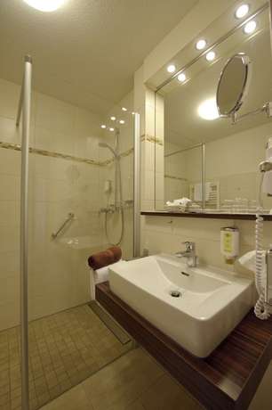 Imagen de la habitación del Hotel Adlerbr&auml;u. Foto 7