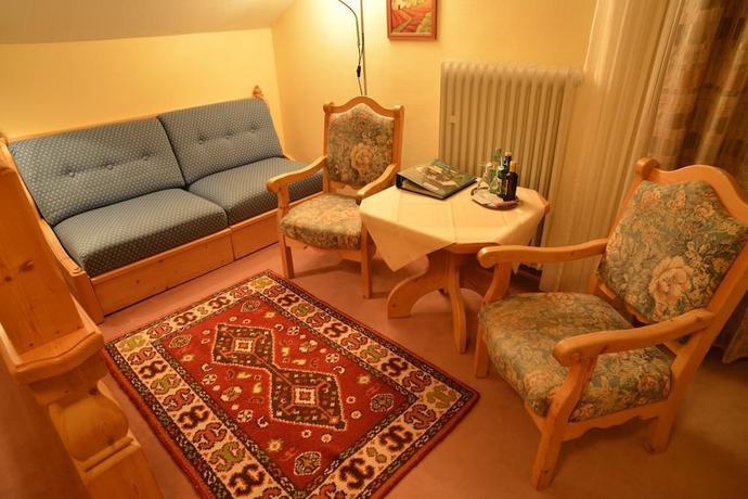 Imagen de la habitación del Hotel Adlerschanze. Foto 11