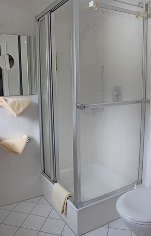 Imagen de la habitación del Hotel Adlerschanze. Foto 14