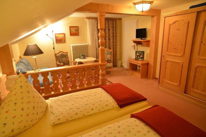 Imagen de la habitación del Hotel Adlerschanze. Foto 16