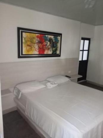 Imagen general del Hotel Agua Azul Melgar Tolima. Foto 5