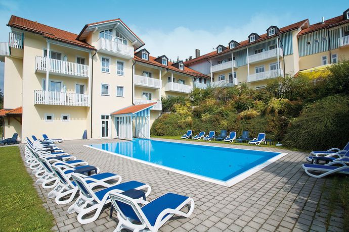 Imagen de la piscina del Hotel Ahornhof. Foto 19