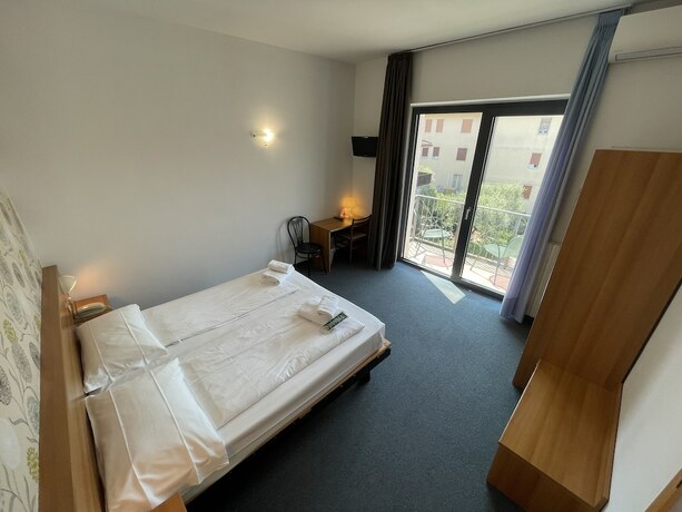 Imagen de la habitación del Hotel Al Castello. Foto 12