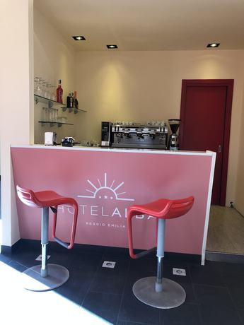 Imagen del bar/restaurante del Hotel Alba. Foto 9