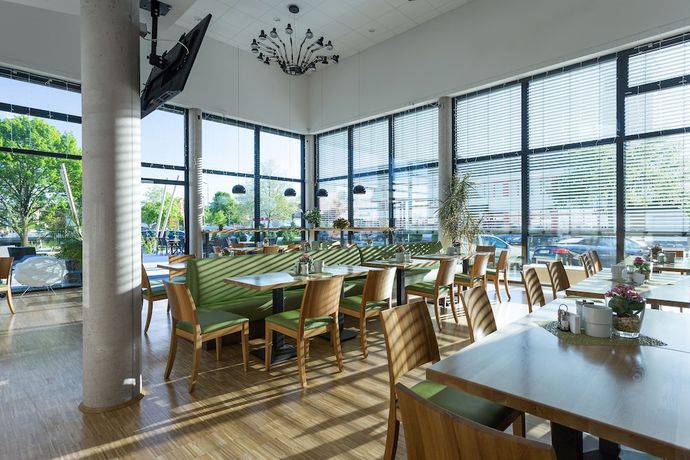 Imagen del bar/restaurante del Hotel Alea City. Foto 3