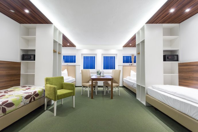 Imagen de la habitación del Hotel Alea City. Foto 8