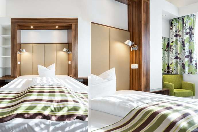 Imagen de la habitación del Hotel Alea City. Foto 9
