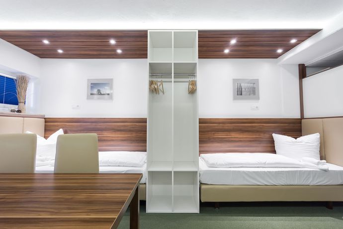 Imagen de la habitación del Hotel Alea City. Foto 10