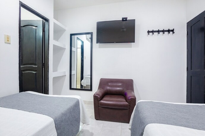 Imagen de la habitación del Hotel Alejandria City. Foto 12