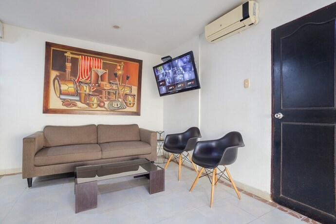 Imagen de los interiores del Hotel Alejandria City. Foto 17