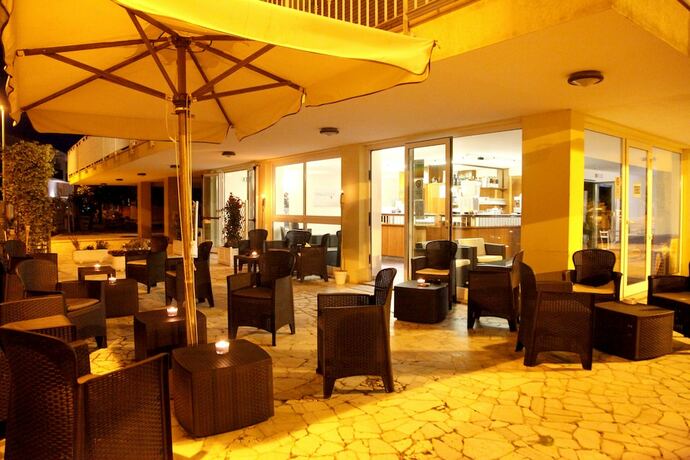 Imagen general del Hotel Alfa, Rimini. Foto 11