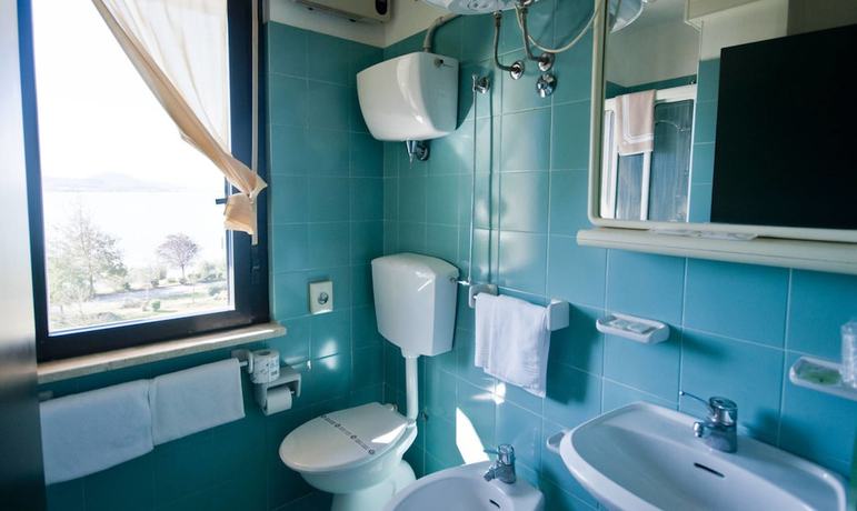 Imagen de la habitación del Hotel Ali Sul Lago. Foto 6