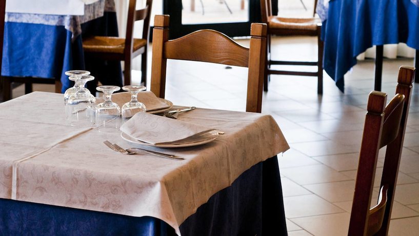 Imagen del bar/restaurante del Hotel Ali Sul Lago. Foto 3