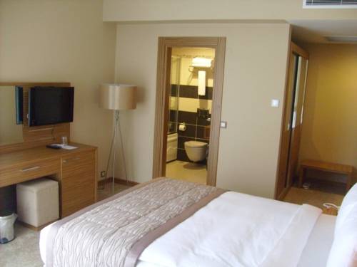 Imagen de la habitación del Hotel Almina Park. Foto 2