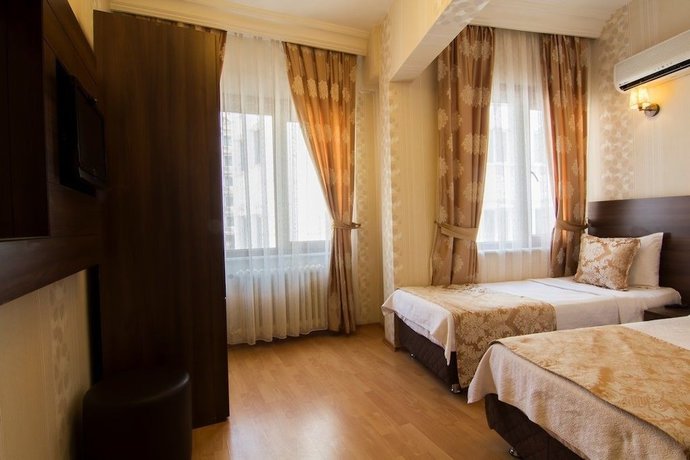 Imagen de la habitación del Hotel Alpin Laleli. Foto 6