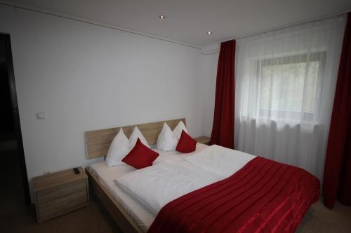 Imagen de la habitación del Hotel Alpinaros Demming. Foto 10