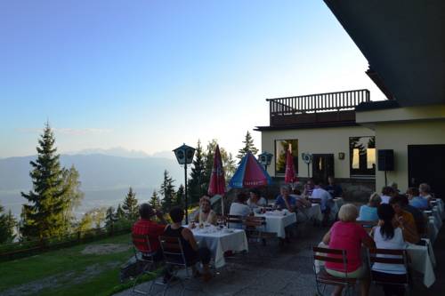 Imagen de la habitación del Hotel Alpinum. Foto 9