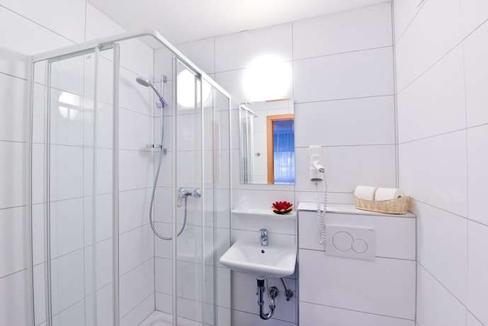 Imagen de la habitación del Hotel Alt-Finthen. Foto 3