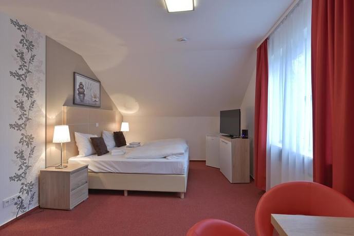 Imagen de la habitación del Hotel Alt-Finthen. Foto 5