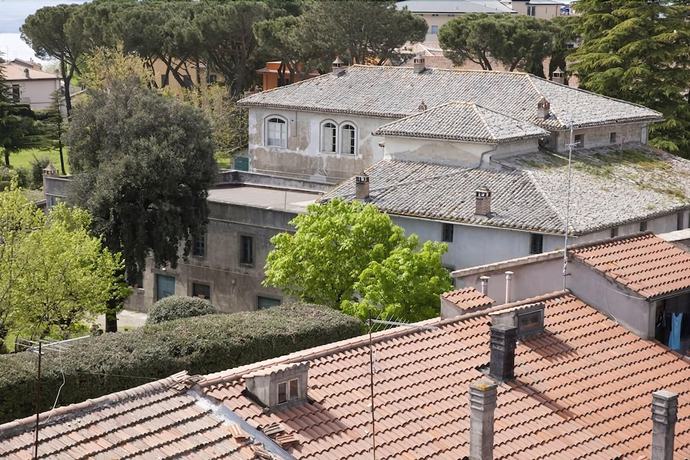 Imagen de los exteriores del Hotel Altavilla. Foto 8