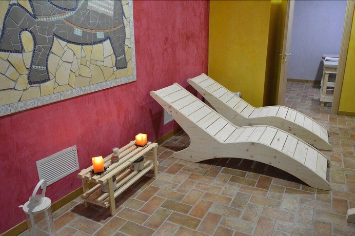 Imagen de la piscina del Hotel Altavilla. Foto 18