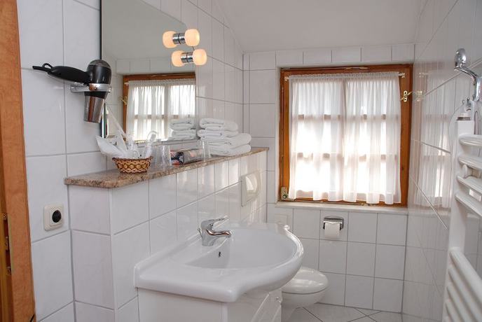 Imagen de la habitación del Hotel Alte Schule. Foto 6