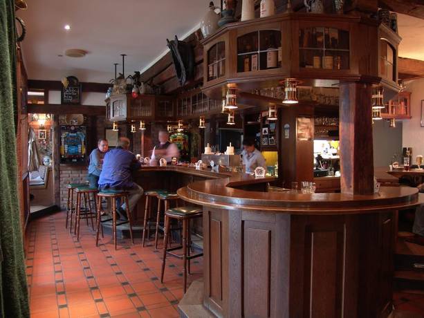 Imagen del bar/restaurante del Hotel Altes Gasthaus D&uuml;sterbeck. Foto 3