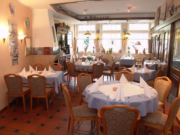 Imagen del bar/restaurante del Hotel Altes Gasthaus D&uuml;sterbeck. Foto 8