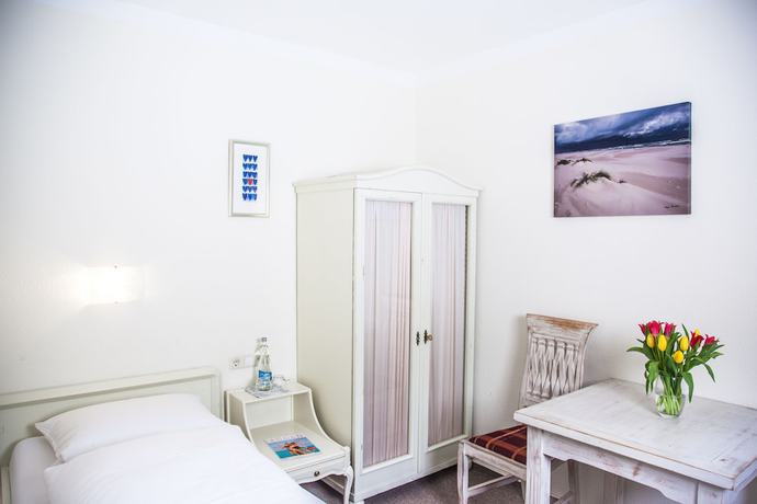 Imagen de la habitación del Hotel Altes Kurhaus. Foto 12