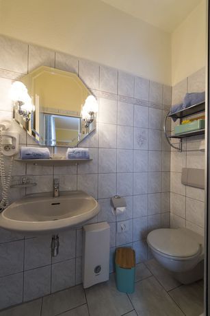 Imagen de la habitación del Hotel Altes Kurhaus. Foto 15