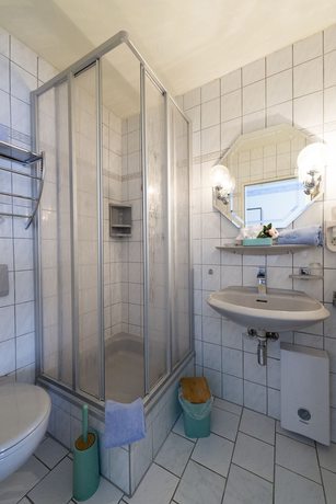 Imagen de la habitación del Hotel Altes Kurhaus. Foto 18