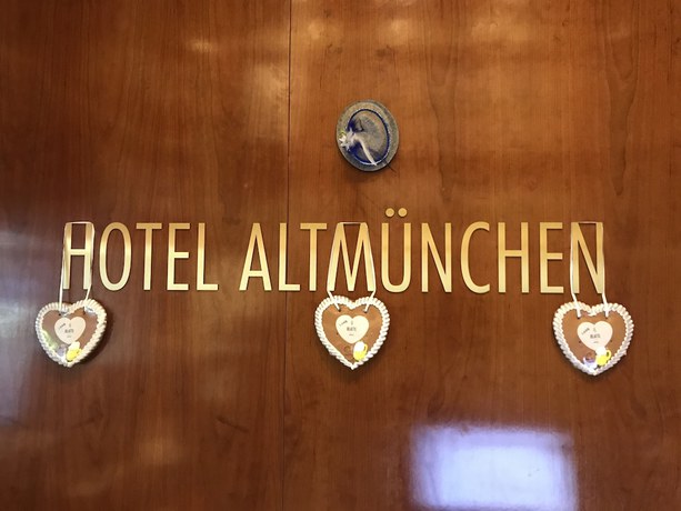 Imagen de los interiores del Hotel Altmünchen. Foto 19