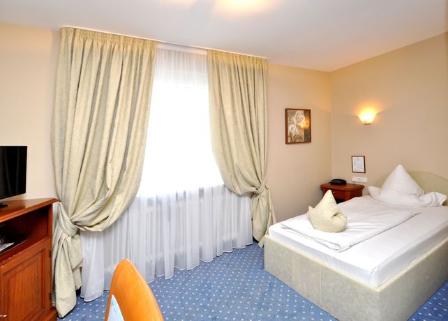 Imagen de la habitación del Hotel Altmünchen. Foto 15