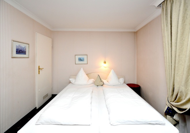 Imagen de la habitación del Hotel Altmünchen. Foto 16