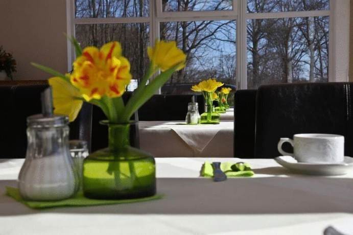 Imagen de los interiores del Hotel Am Interpark. Foto 19