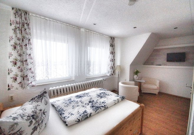 Imagen de la habitación del Hotel Am Kurpark. Foto 5