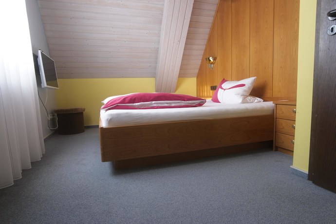 Imagen de la habitación del Hotel Am Markt, Neckarwestheim. Foto 13