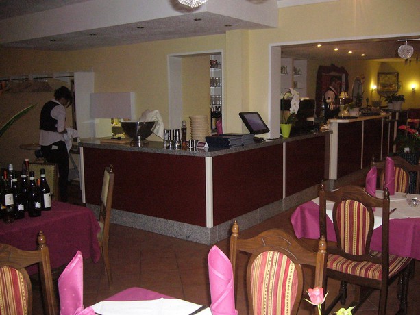 Imagen del bar/restaurante del Hotel Am Wildpark. Foto 2