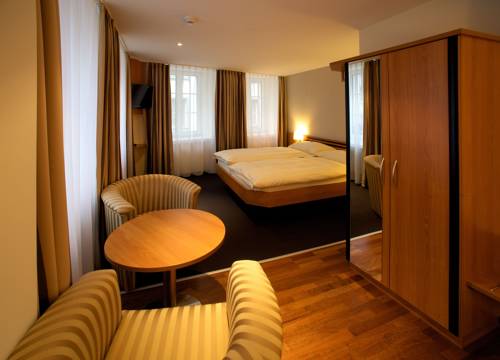 Imagen de la habitación del Hotel Amadeo. Foto 2