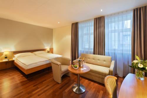 Imagen de la habitación del Hotel Amadeo. Foto 8