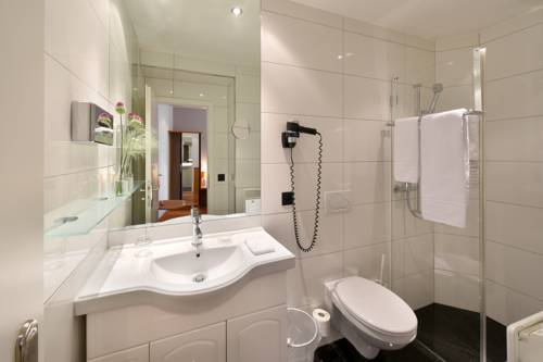 Imagen de la habitación del Hotel Amadeo. Foto 11