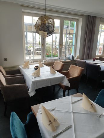 Imagen del bar/restaurante del Hotel Amelia. Foto 3