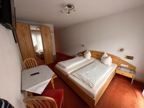 Imagen de la habitación del Hotel Andrea, Zams. Foto 16