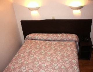 Imagen de la habitación del Hotel Anya. Foto 6