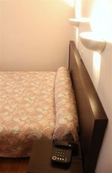 Imagen de la habitación del Hotel Anya. Foto 7